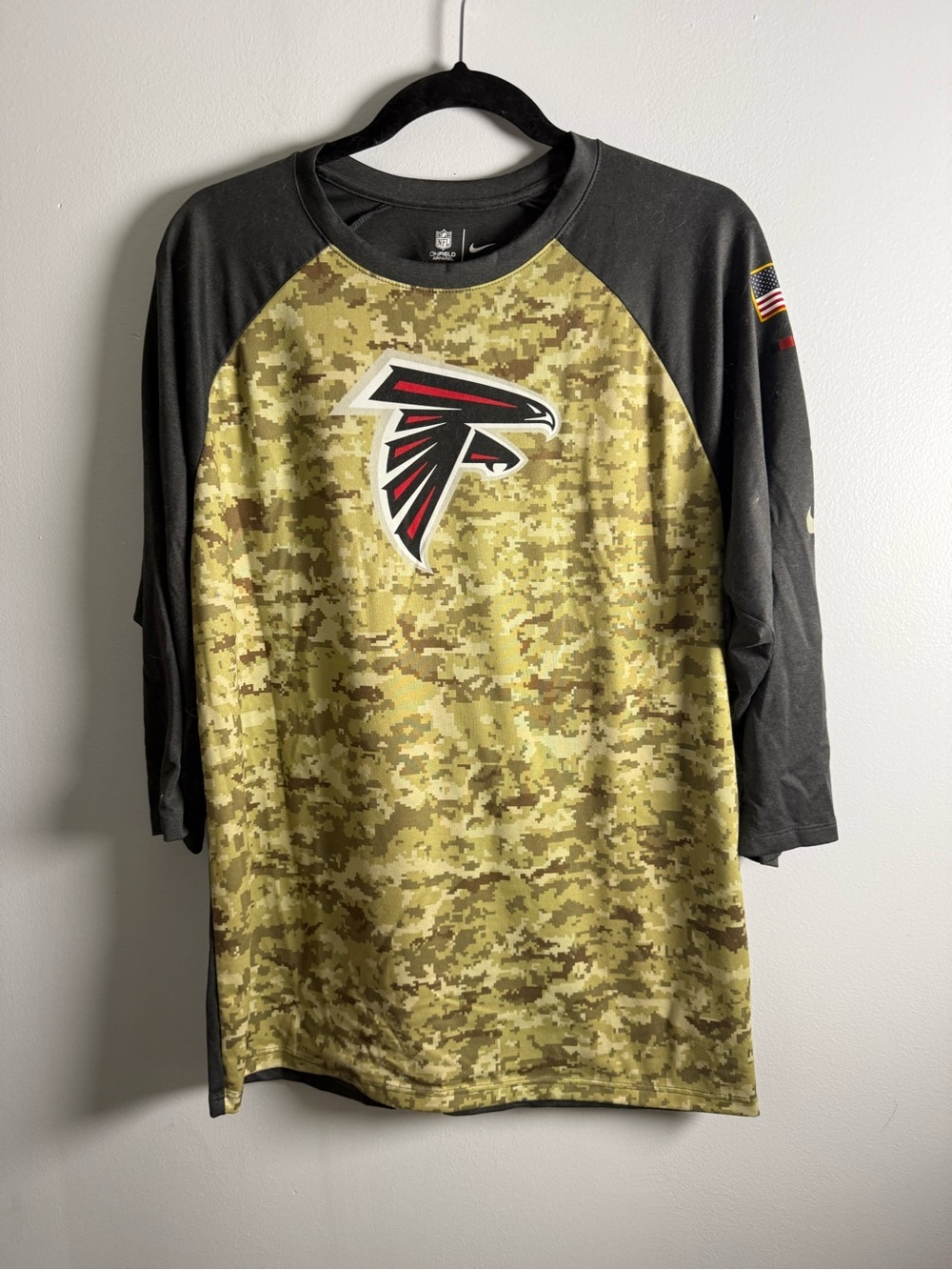 Nike Atlanta Falcons Salute to Service Dri-FIT Camo Raglan Shirt Men’s L
